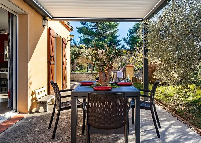 Casa de Férias Maguy Les Oliviers